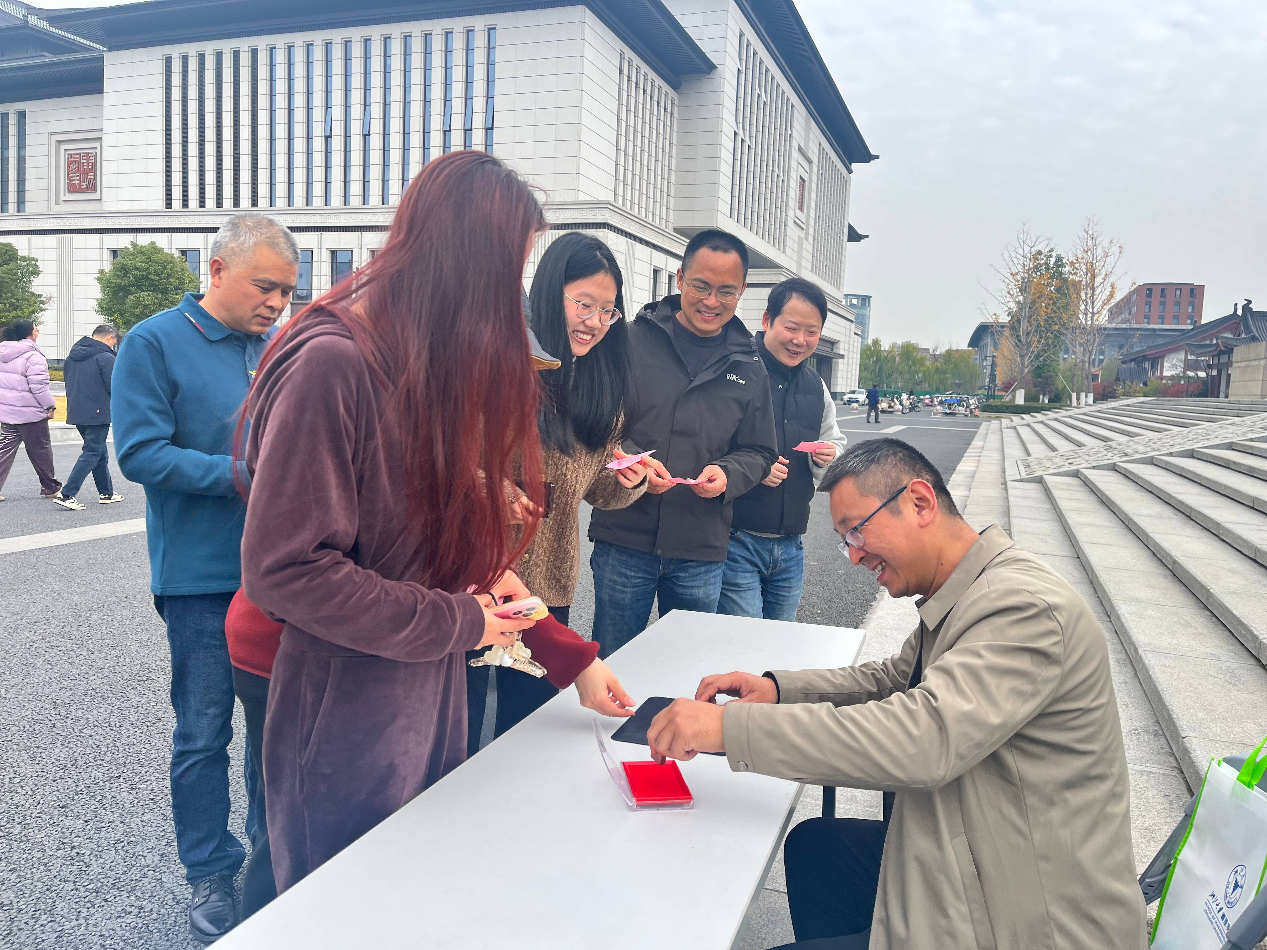 健康力量 冬日同行——管理学院工会举办2025年冬季教职工健步走活动